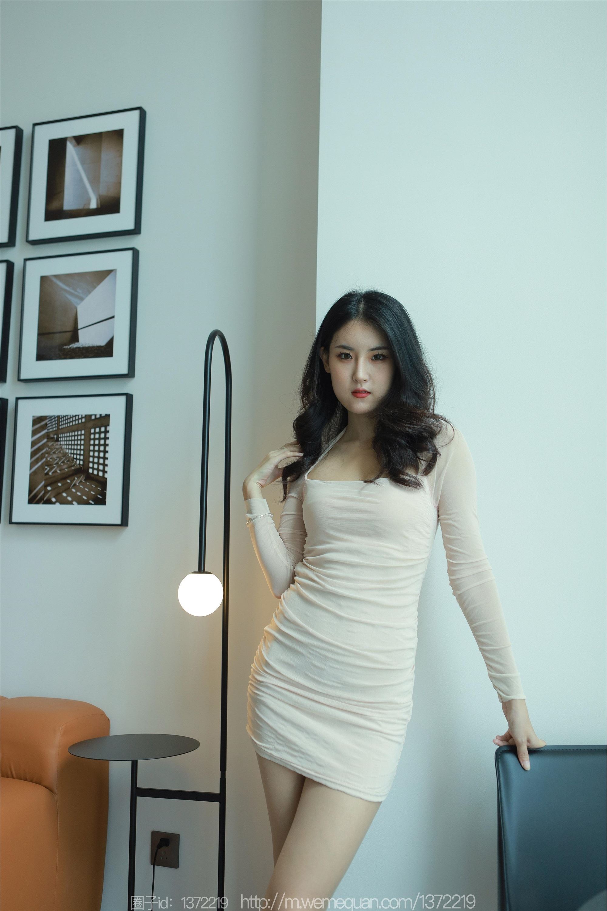 IESS异思趣向  2023.05.14 丝享家 1451 小宝《浅色包臀裙》